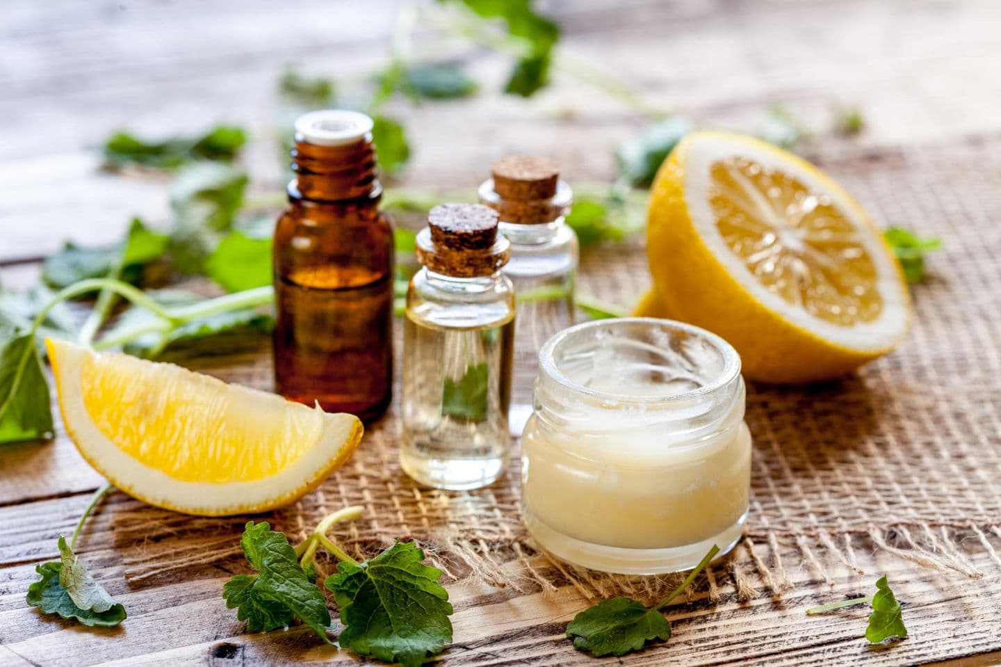 Revitalisieren Sie Ihre Haut mit Naturkosmetik: Die heilende Berührung der Natur