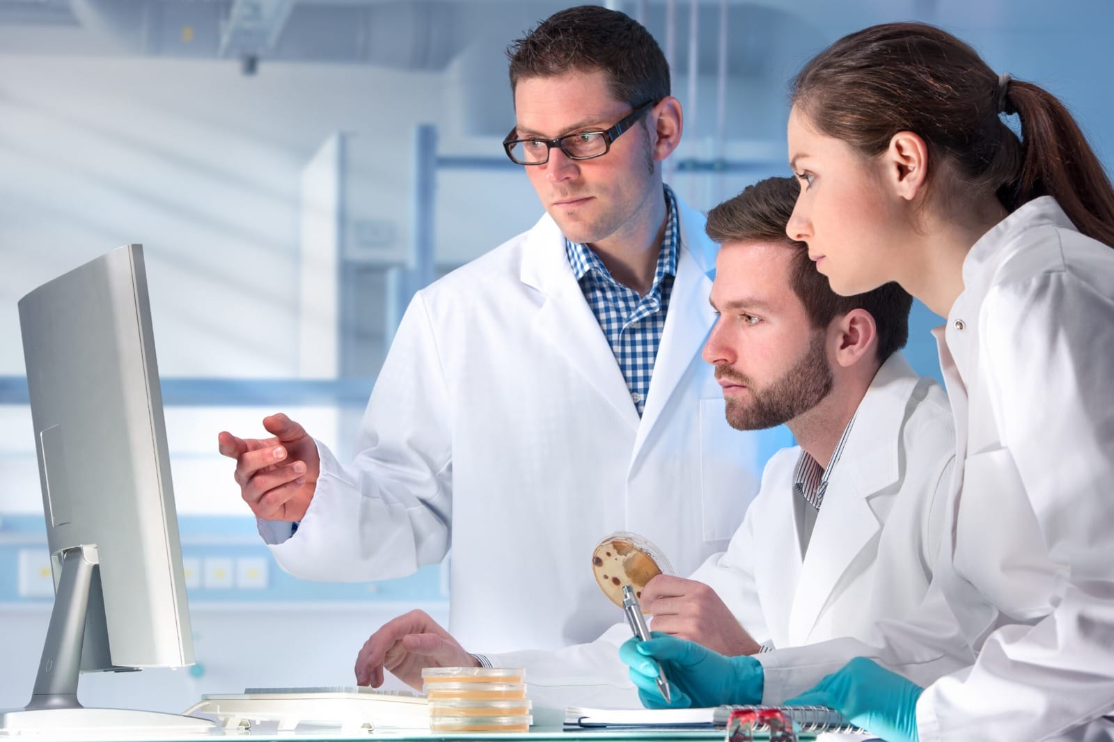 Labor Management System: Optimierung von Workflows und Analysen