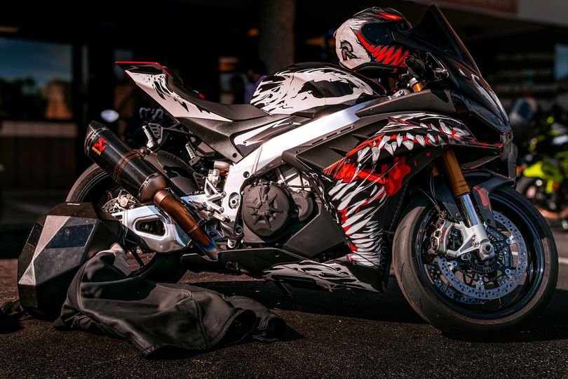 Motorrad Folie kaufen und gratis Zustellung genießen – schnell & kontaktlos geliefert